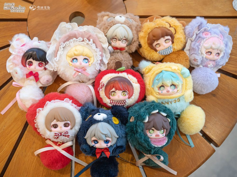 HE WAN WEN HUA ANTOOの小さいパラダイスシリーズトレーディングプラッシュ (HE WAN WEN HUA ANTOO'S MINI PARADISE SERIES PLUSH KEYCHAIN BLIND BOX)