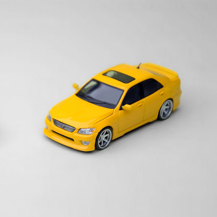 1/64 トヨタ アルテッツァ RS200(SXE10) スーパーブライトイエロー (1/64 Toyota Altezza RS200 (SXE10) Super Bright Yellow)