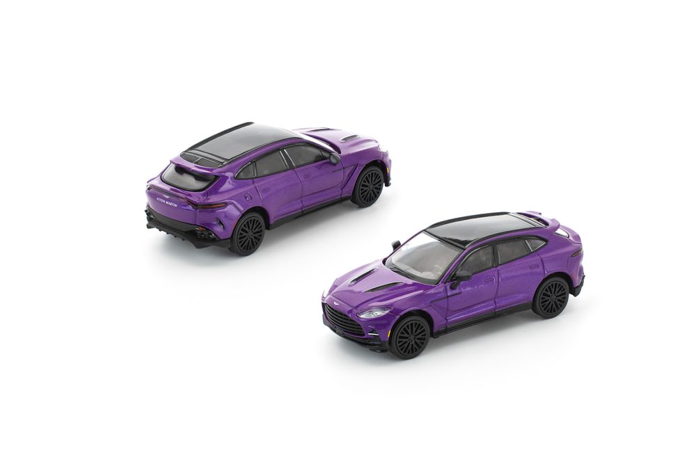 1/64 ASTON MARTIN DBX 707 - STORM PURPLE (1/64 ASTON MARTIN DBX 707 - STORM PURPLE)