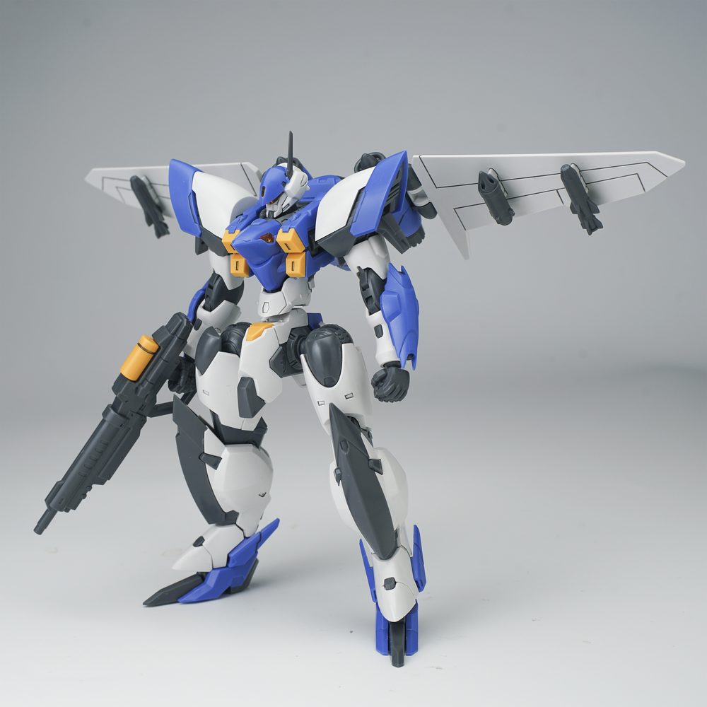 SHEIK MAINLAND ULTRA ACTION TROOPERシリーズ 雲雀(ひばり) 1/144スケール プラスチックモデルキット ブルー×ホワイトVer. (SHEIK MAINLAND ULTRA ACTION TROOPER SERIES YUN QUE 1/144 SCALE PLASTIC MODEL KIT BLUE X WHITE VER.)