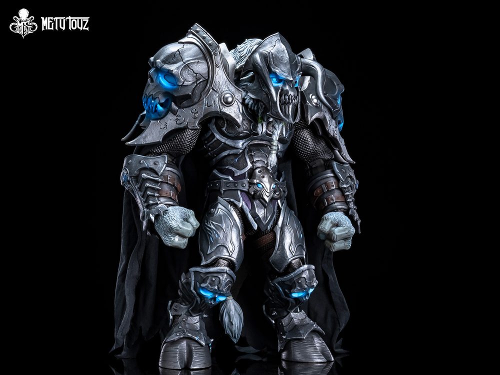 Mety toyz エボン・ブレード・ランパート ゴレン・フロストフーフ タウレン・デスナイト 1/10スケール可動フィギュア (METY TOYZ EBON BLADE RAMPART: GOREN FROSTHOOF, TAUREN DEATH KNIGHT 1/10 SCALE ACTION FIGURE)