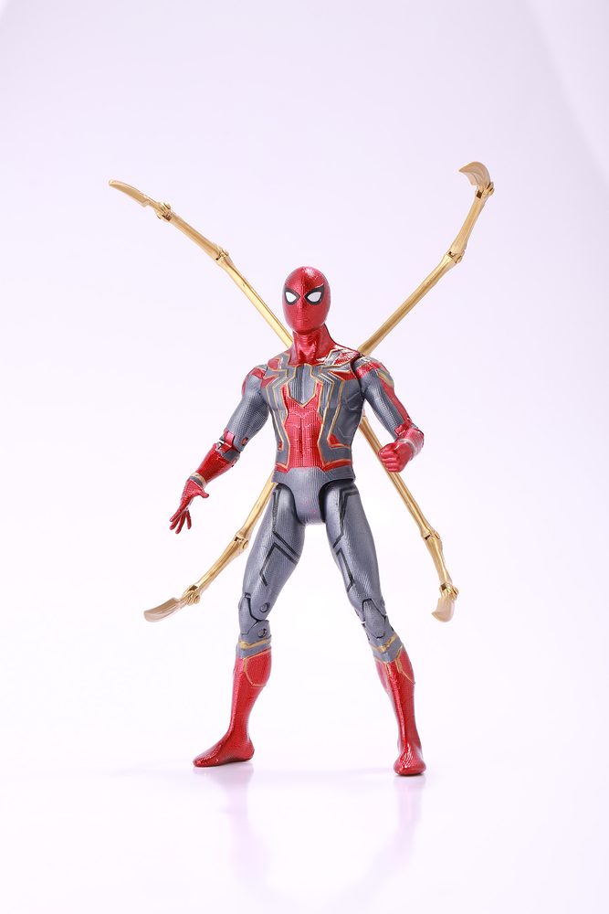 アイアンスパイダーマン(7インチ Cシリーズ、ライトスタンド付き) (Iron Spiderman (7-inch C Series with Luminous Stand))